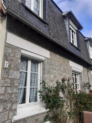 maison de ville à la vente -   35300  FOUGERES, surface 89 m2 vente maison de ville - UBI447169895